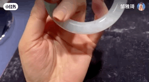 北京“假名媛”蹭吃21天，潛規則曝光：你以貌取人的樣子，真醜