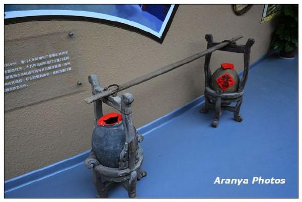 廈門島外6萬缸醬油，頭戴斗笠列隊，這樣的陣仗你見過嗎？