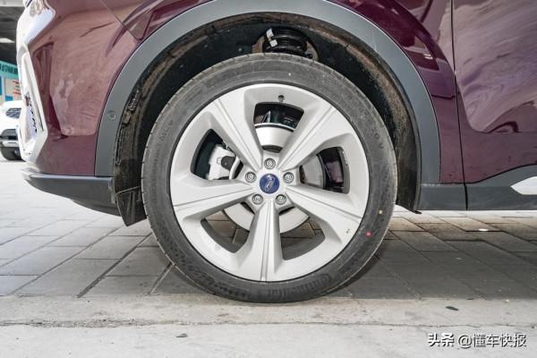 不到20萬能買到配置齊全的中大型SUV，福特領裕瞭解一下