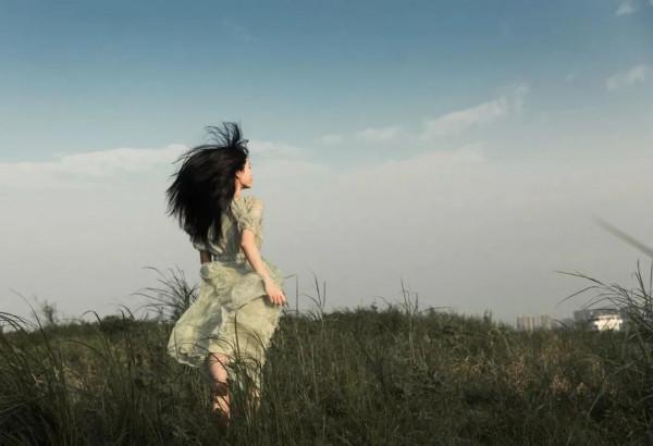 當你覺得生活很難時，不妨讀一讀《解憂雜貨店》