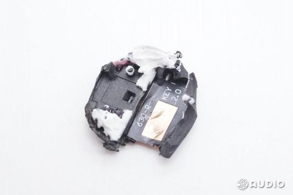 黑鯊鳳鳴真無線藍芽耳機拆解，自研超低延時，支援遊戲超低延時