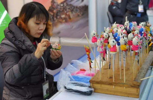 70年代難得一見的手工人老照片,好熟悉!有的快失傳… 70年代難得一見的手工人老照片,好熟悉!有的快失傳…