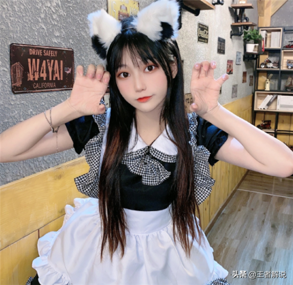 全能主播夢飛帶妹翻車？在陳不凡面前吹過了：完不成就倒立洗頭