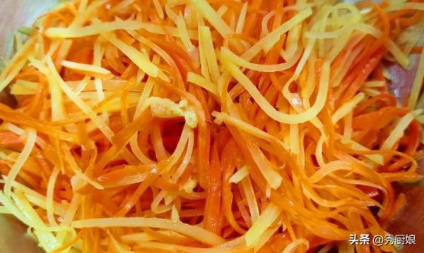 冬天的絕佳早餐，蒸一蒸10分鐘上桌，營養好消化，老人孩子要多吃