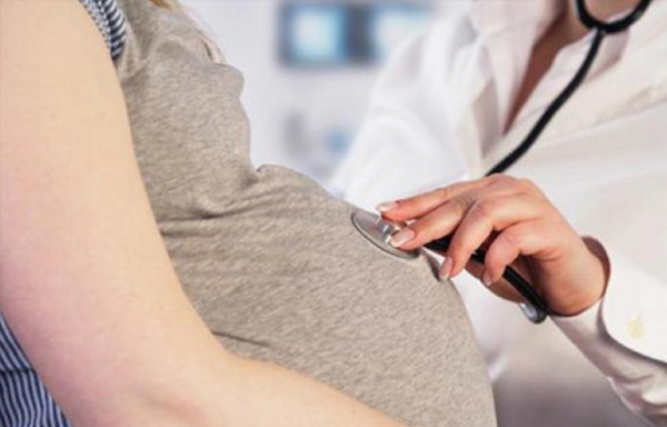 24年前，轟動世界的全球首例七胞胎，現已長大成人，離開獲贈別墅