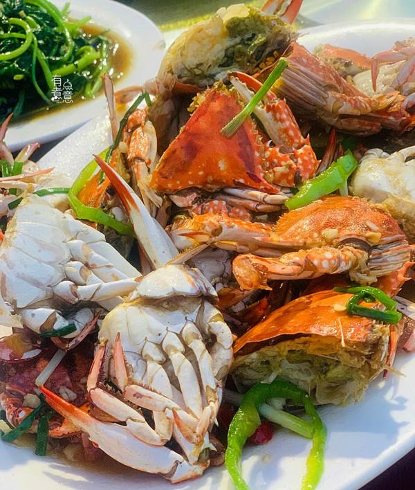 黃金週在海邊遊玩,五人點了6道菜,花了468元,你看值不值? 黃金週在海邊遊玩,五人點了6道菜,花了468元,你看值不值?