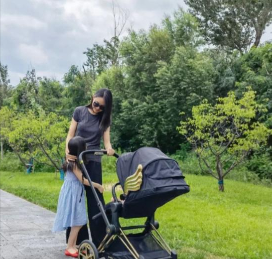 這7位女星，之前是運動員，有的還是國家隊主力，多次獲得冠軍