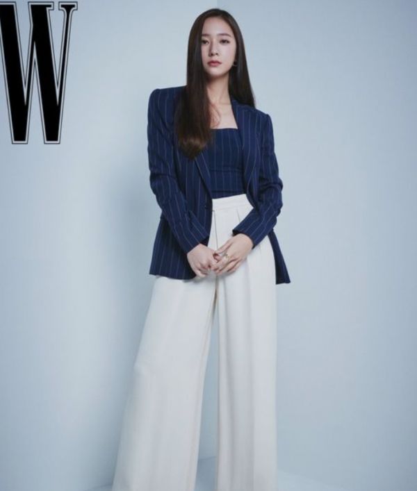 鄭秀晶 FX成員宋茜的隊友,繼承者們中的李寶娜,你們喜歡嗎 鄭秀晶 FX成員宋茜的隊友,繼承者們中的李寶娜,你們喜歡嗎