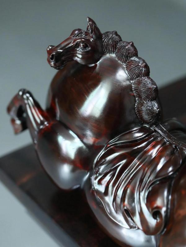 大紅酸枝黑飄紅｜唐馬