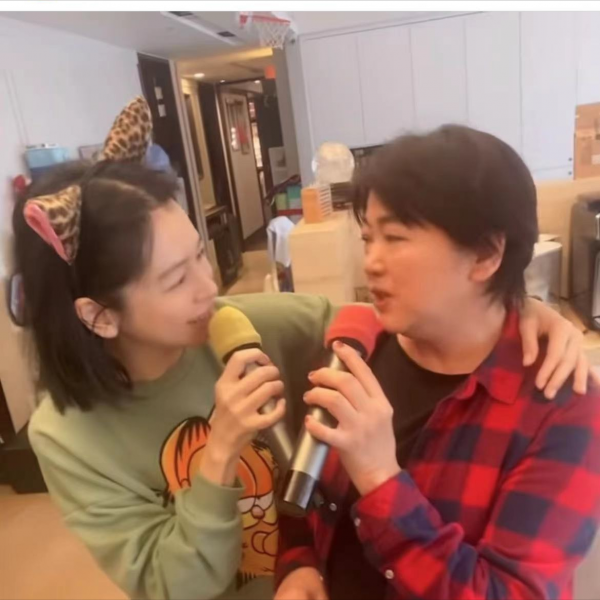 46歲徐若瑄大出血緊急入院做手術,病床照曝光,臉色蒼白楚楚可憐 46歲徐若瑄大出血緊急入院做手術,病床照曝光,臉色蒼白楚楚可憐