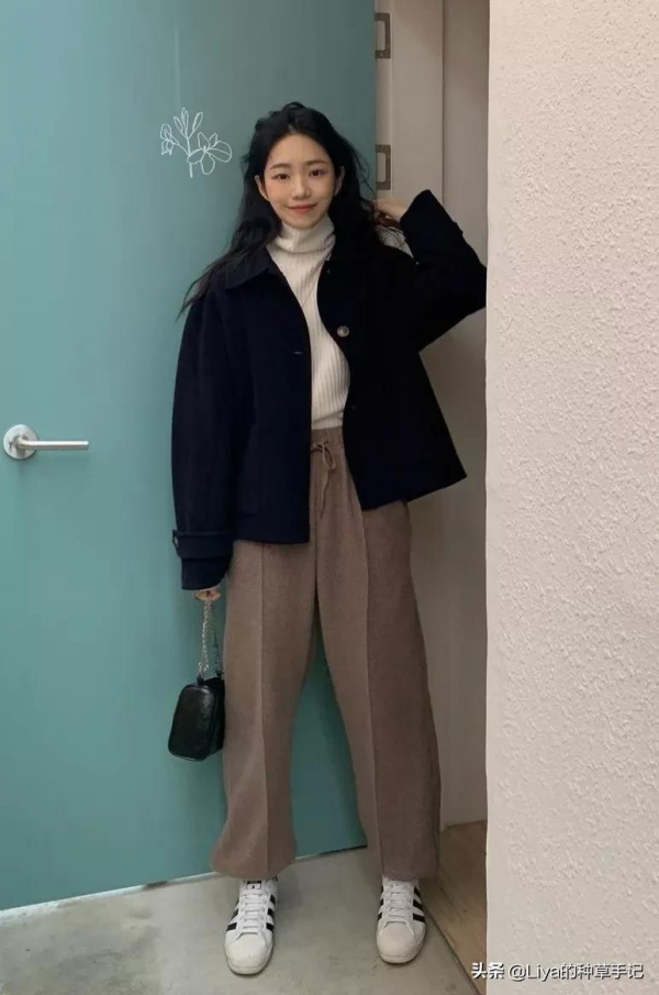 你穿“小高領”的樣子,太美了 你穿“小高領”的樣子,太美了