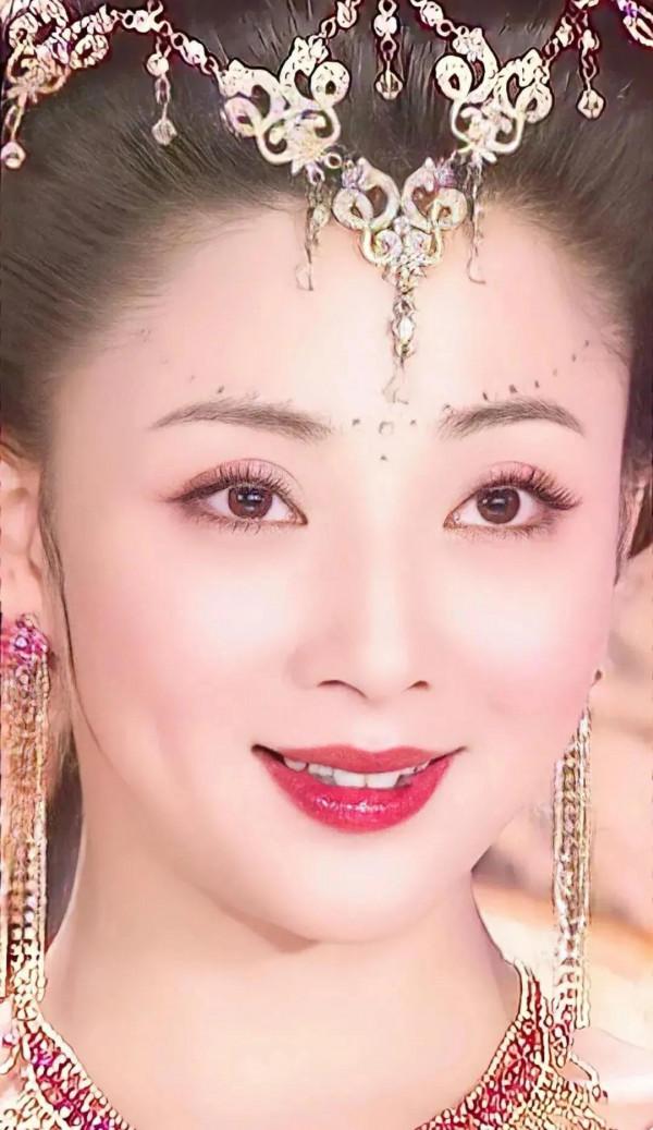 「殷桃」疏影仙音猶夢取