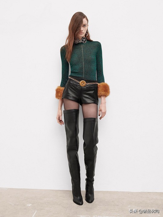 YSL 2021秋冬服飾珠寶：四葉草與十字型珠寶