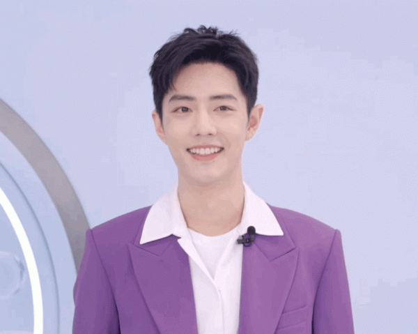 肖戰紫色西裝桌布