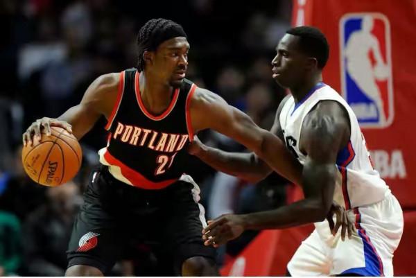 身高2米08，臂展2米25！場均5分5板模板波什，九號秀還能回NBA麼