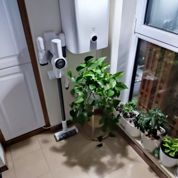 免接線的點點太陽能感應壁燈,白天有光,晚上就能亮,還有彩光哦 免接線的點點太陽能感應壁燈,白天有光,晚上就能亮,還有彩光哦