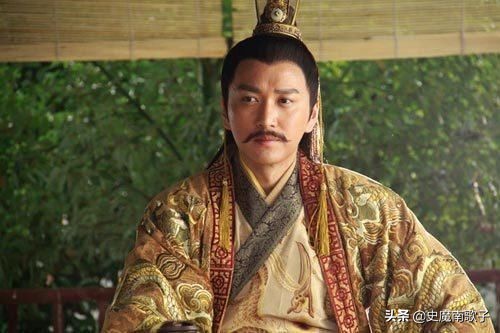 踐踏兩任“義父”,冒認皇室宗親!比劉備開國更為曲折的一代霸主 踐踏兩任“義父”,冒認皇室宗親!比劉備開國更為曲折的一代霸主