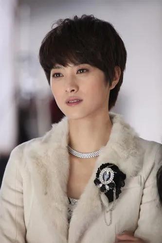 靳東初戀女友：隋俊波一生三段感情，結婚八年，老公身份至今是謎