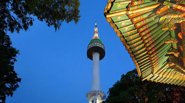 南山塔：造價150億，首爾一大地標