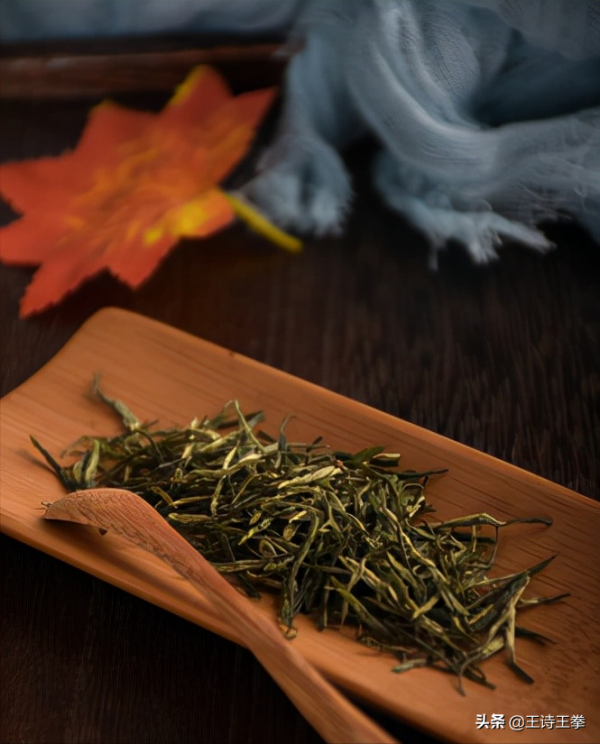 「王詩」在中國，撫摸茶的心跳（組詩）