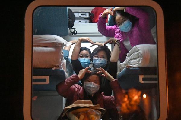 千里大轉運！內蒙古轉運額濟納旗滯留遊客紀實