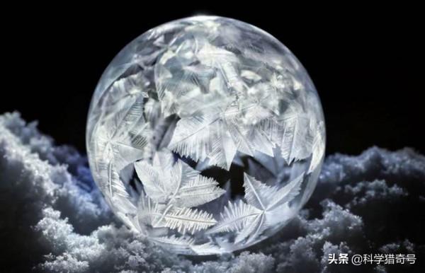 宇宙最低溫度為-273&period;15℃，而高溫卻近乎無限，這是為什麼？