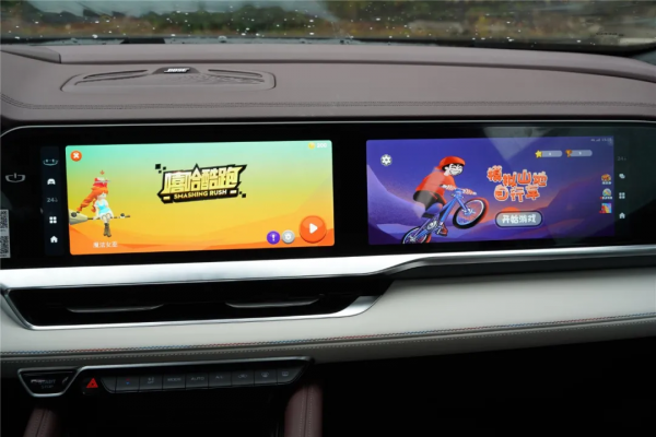 三聯屏&plus;整車OTA，誰說是電動車的專屬？