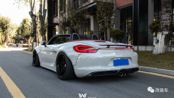 這臺保時捷981 Boxster為何那麼像718 GT4?只要堅持移植就不會過時 這臺保時捷981 Boxster為何那麼像718 GT4?只要堅持移植就不會過時