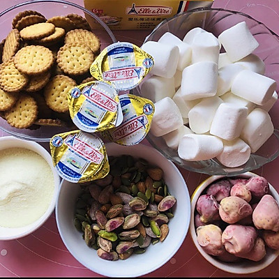 10分鐘出鍋的草莓雪花酥，鮮嫩又爽口