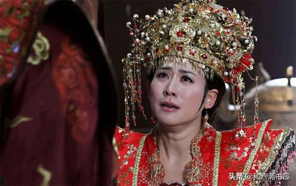 民間故事：迎親路上遇紅狐，新娘臉上變色，堅持回孃家逃過一劫