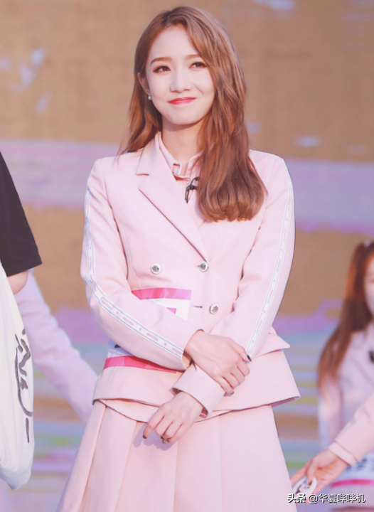 2021年終吃瓜報告:18位明星塌房,4位明星故去 2021年終吃瓜報告:18位明星塌房,4位明星故去