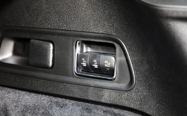 賓士GLS配置解讀，全尺寸豪華大七座SUV，實力表現如何