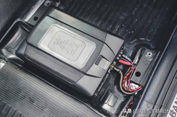 「分明稜角」整備一臺來自北國的拉達，解鎖下你心中的獨特小個性