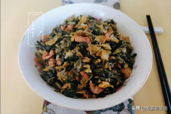 這菜醃一醃比新鮮的還好吃,加肉一起炒鮮美極了,鈣含量還特別高 這菜醃一醃比新鮮的還好吃,加肉一起炒鮮美極了,鈣含量還特別高