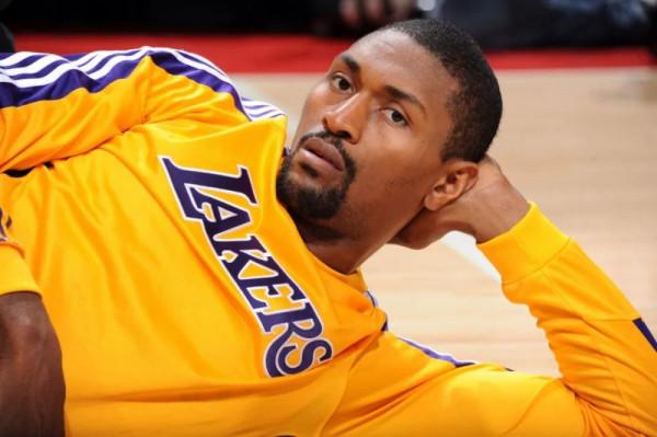 羅恩阿泰斯特,NBA中的奇男子,是刺頭更是硬漢 羅恩阿泰斯特,NBA中的奇男子,是刺頭更是硬漢