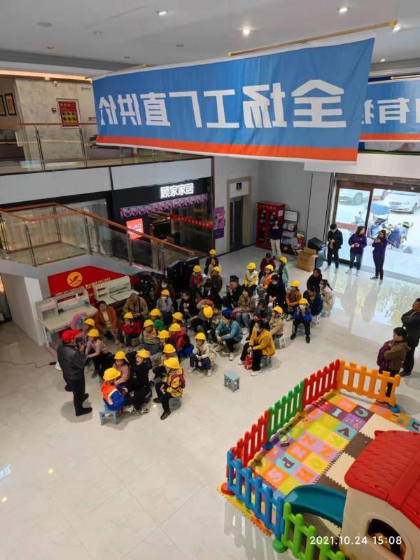 堅持創新迎來新市場 敢於挑戰走向致富人生——本網記者專訪南方木業總經理林風江 堅持創新迎來新市場 敢於挑戰走向致富人生——本網記者專訪南方木業總經理林風江