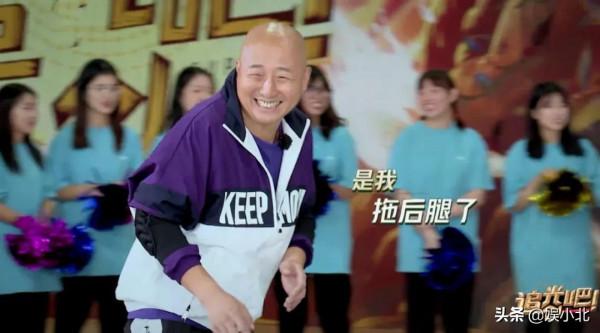 半夜笑到捶床,這群哥哥怎麼都變成了“喜劇人”? 半夜笑到捶床,這群哥哥怎麼都變成了“喜劇人”?