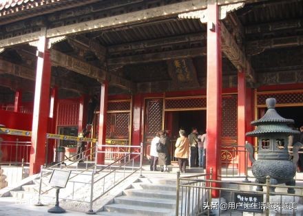 北京故宮是世界上現存規模最大、儲存最完整的木質結構古建築之一