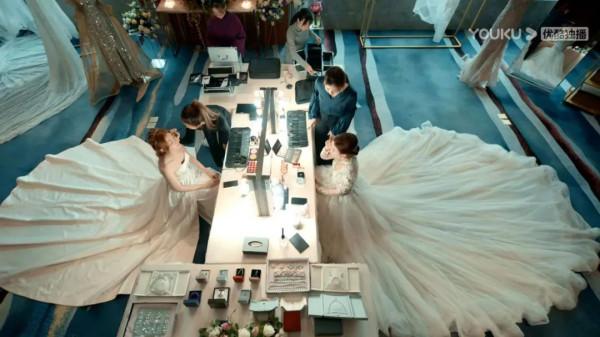 在豪門劇的PK裡，當年的《珠光寶氣》都贏在哪兒了？