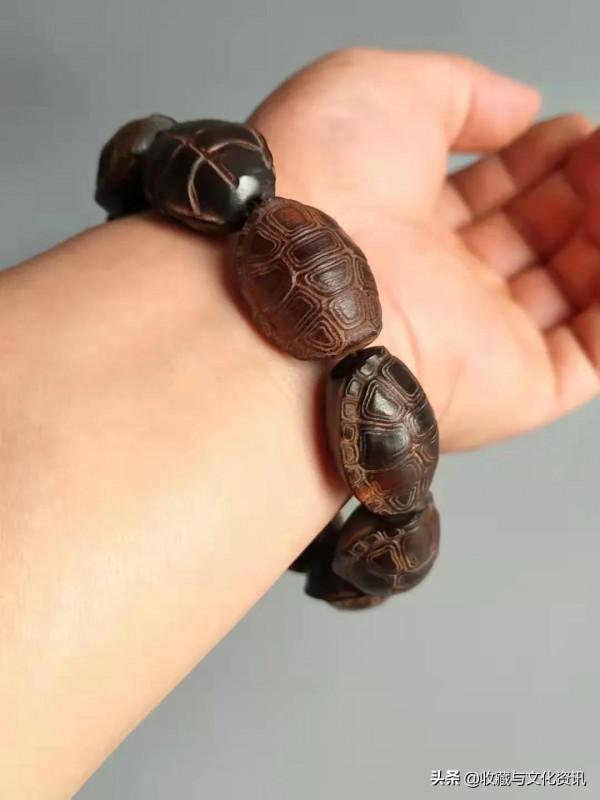 清代牛角雕刻龜殼手串鑑賞