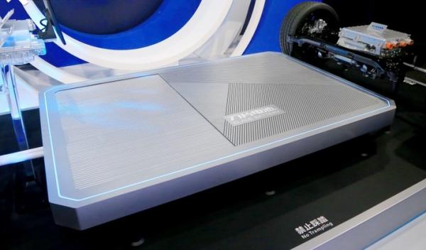 比亞迪又放大招了，戳中行業“四大痛點”，會是下一個王炸嗎？