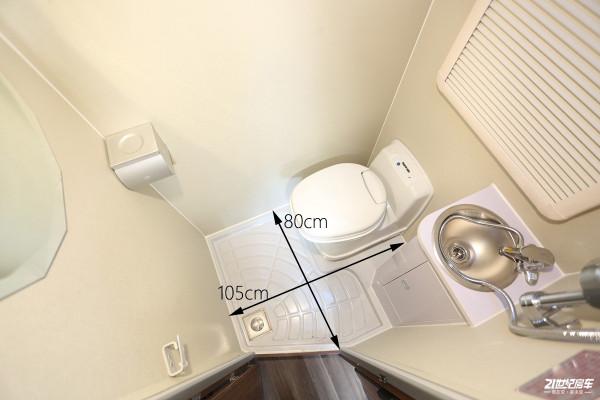 宇通新品，少見的佈局！適合三口家庭假期出遊的單拓展房車