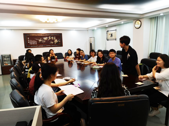 張俊娥：把愛融入教育 把心交給學生