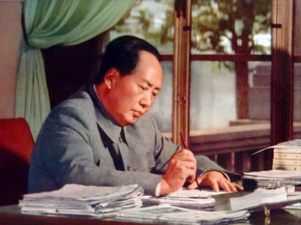 1964年美國屢次侵犯我國南海，毛主席7字回應：他們敢搗亂就打