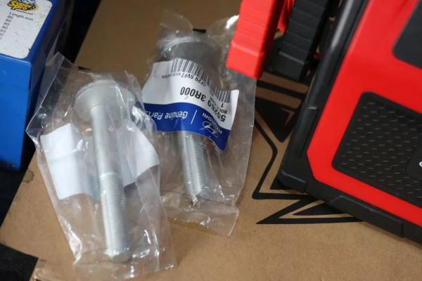 怪獸修車:翻新“老舊狀態”的11年起亞索蘭託,15萬公里重回巔峰 怪獸修車:翻新“老舊狀態”的11年起亞索蘭託,15萬公里重回巔峰