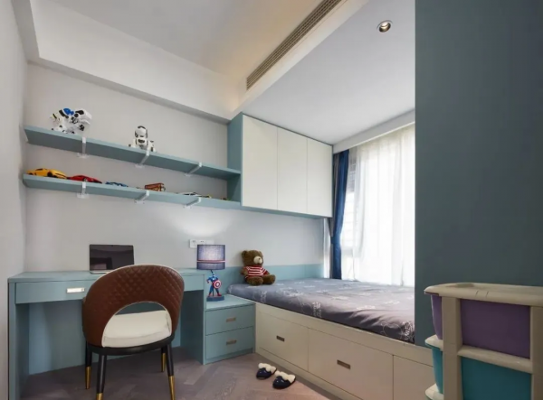 83平米現代三居室，全屋以黑白灰為主，打造出時尚有氣質的居室