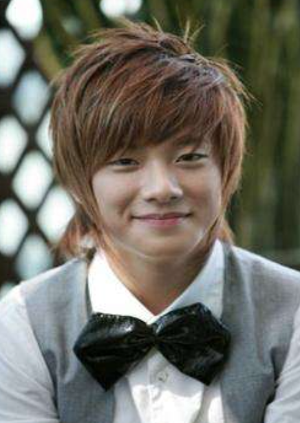 瘦了的胡先煦霸佔熱搜？男明星少年感全靠瘦，發麵饅頭噠咩