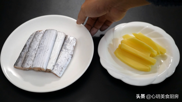 過年炸東西，學會&OpenCurlyDoubleQuote;萬能麵糊&rdquo;就行了，不管炸什麼都酥脆，不回軟