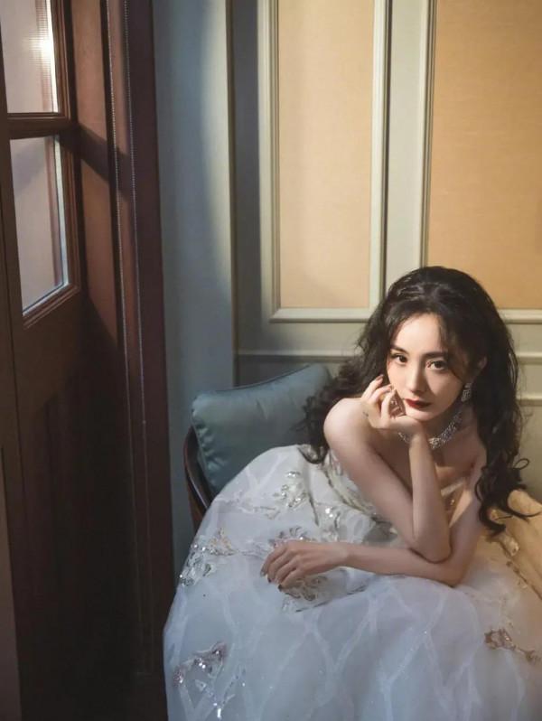 明星的美圖世界秀之女星楊冪 明星的美圖世界秀之女星楊冪