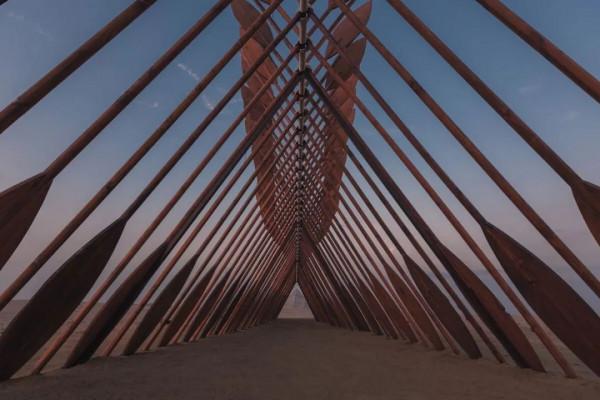 “永恆即現在”:Art d'égypte在4500歲的金字塔旁上演的藝術 “永恆即現在”:Art d'égypte在4500歲的金字塔旁上演的藝術